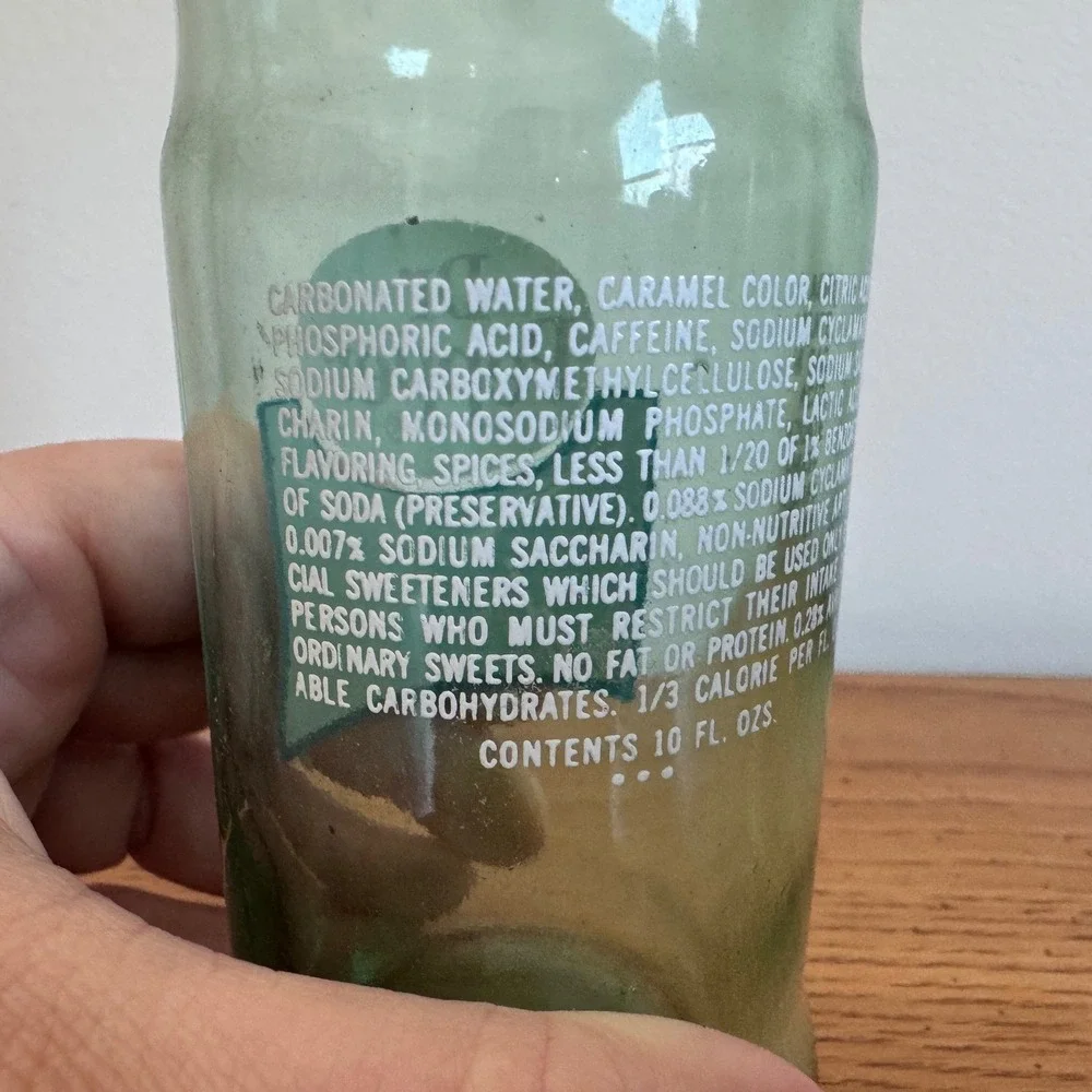 Vintage Dr Pepper Dietetic Glass Bottle 10 FL OZ Collectible Soda Pop‎